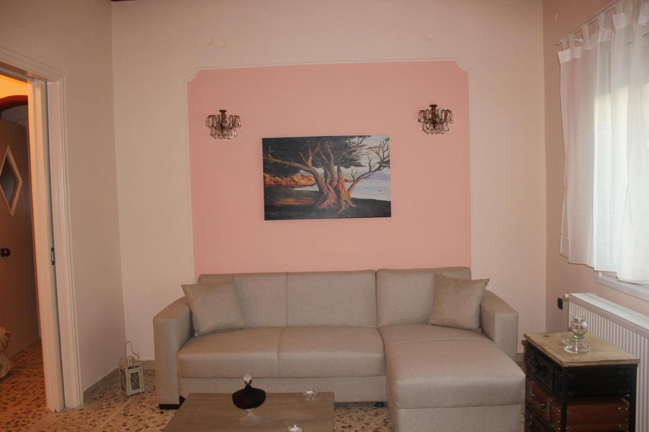Apartment Capital Next To Metro Station With Parking Spot To Explore *